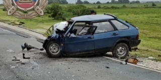 Под Балашовом два человека погибли в ДТП с «ВАЗом» и «Мерседесом» Под Балашовом два человека погибли в ДТП с «ВАЗом» и «Мерседесом»