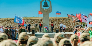 Кадеты из Саратова сражаются за победу в финале военно-патриотической игры Кадеты из Саратова сражаются за победу в финале военно-патриотической игры