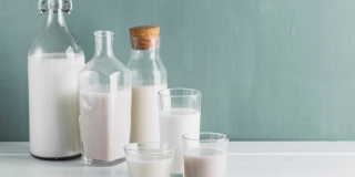 В саратовских магазинах нашли сфальсифицированную молочную продукцию В саратовских магазинах нашли сфальсифицированную молочную продукцию