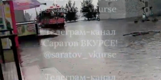 Городские службы Саратова в усиленном режиме ликвидируют потопы после ливня Городские службы Саратова в усиленном режиме ликвидируют потопы после ливня