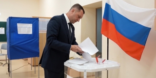 Первые лица Саратовской области проголосовали на выборах депутатов Госдумы Первые лица Саратовской области проголосовали на выборах депутатов Госдумы