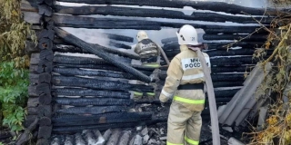 Под Энгельсом пожарные спасли дачный кооператив от загоревшейся травы Под Энгельсом пожарные спасли дачный кооператив от загоревшейся травы