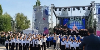 В Саратове более 100 тысяч жителей приняли участие в праздновании Дня города В Саратове более 100 тысяч жителей приняли участие в праздновании Дня города