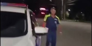 В Балакове пьяная компания «учила» автоинспектора парковке. Начата проверка В Балакове пьяная компания «учила» автоинспектора парковке. Начата проверка