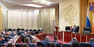 Бусаргин призвал не ждать холода и заранее запустить отопление в соцобъектах Бусаргин призвал не ждать холода и заранее запустить отопление в соцобъектах