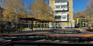 В Ртищеве по инициативе жителей на месте пустыря появилась зона отдыха В Ртищеве по инициативе жителей на месте пустыря появилась зона отдыха